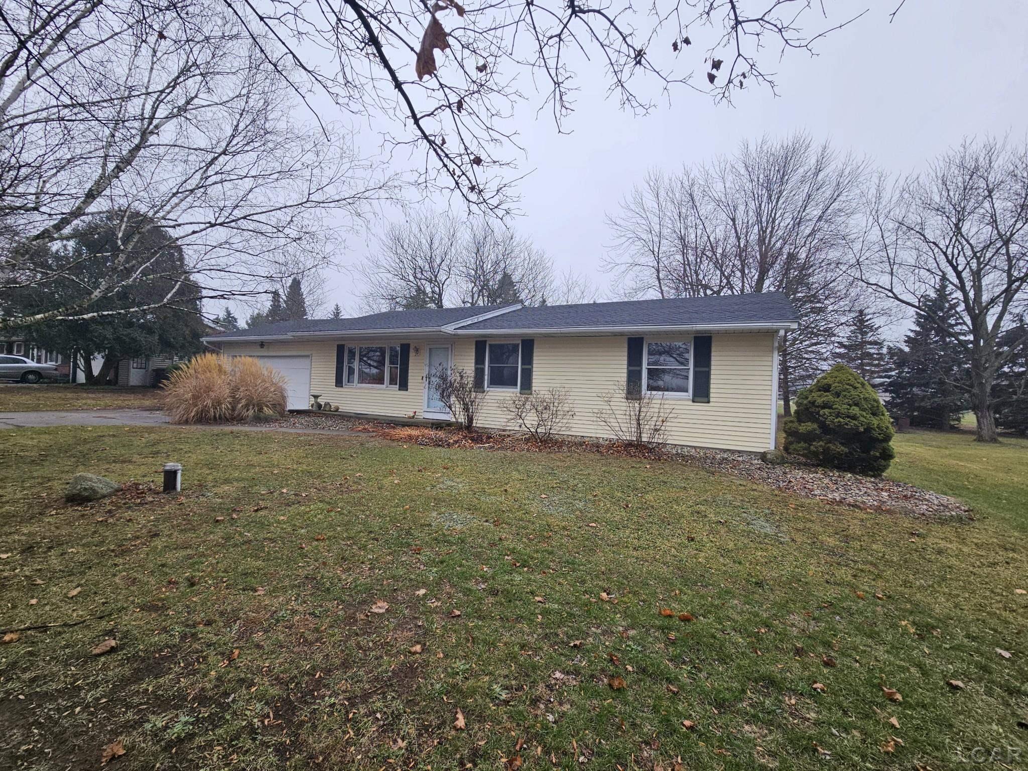 2519 Gady Road Adrian, MI 49221 - Photo 17 of 19 50163530-8480f17d-dc3d-4cfe-823b-929485ef4f51.JPG