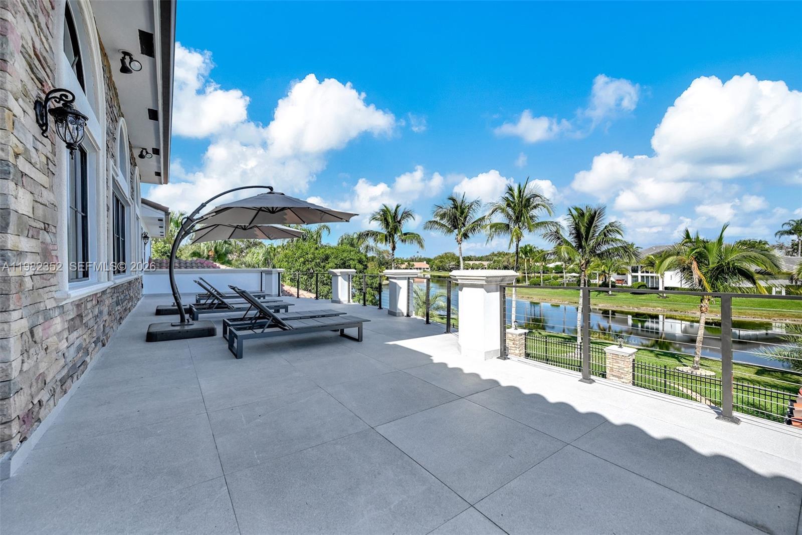 2905 Paddock Road Weston, FL 33331 - Photo 9 of 38