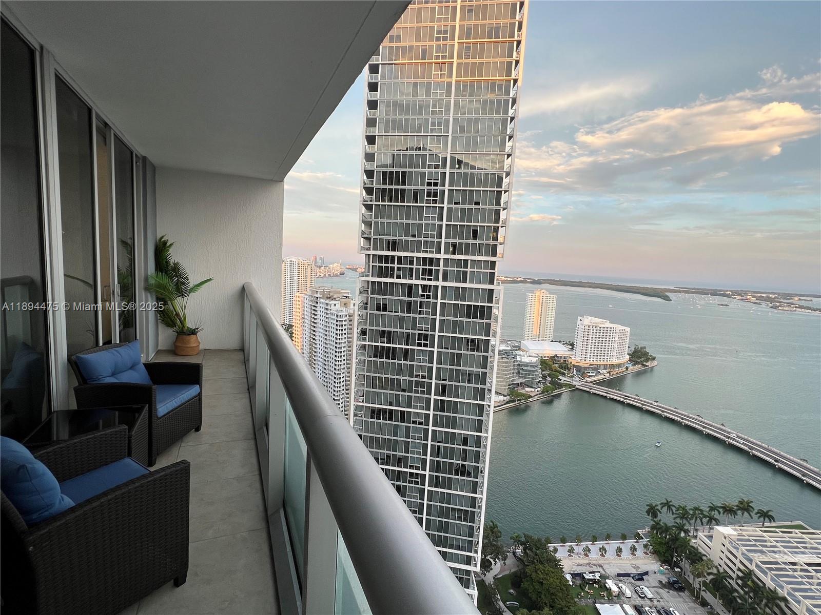 485 Brickell Avenue, Unit 4109 Miami, FL 33131 - Photo 14 of 15
