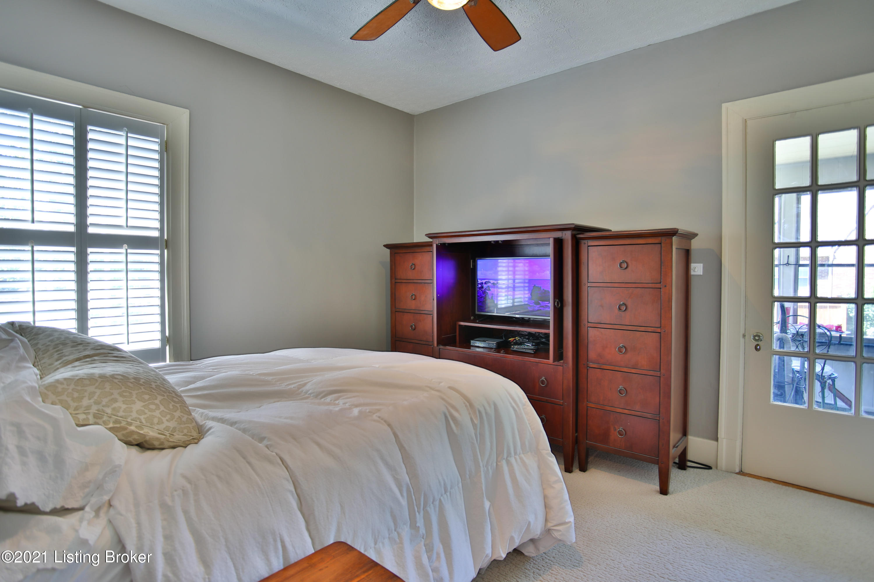 3420 Lexington Road Louisville, KY 40207 - Photo 25 of 38 3420 Lexington Rd-21