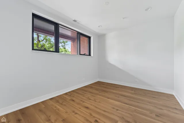 $2,975 | 2354 North Washtenaw Avenue, Unit 301, Chicago, IL 60647