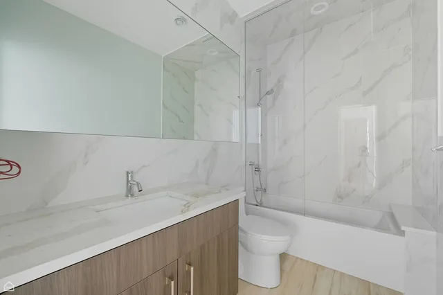 $2,975 | 2354 North Washtenaw Avenue, Unit 301, Chicago, IL 60647