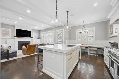 $1,899,999 | 211 South Monroe Street, Hinsdale, IL 60521
