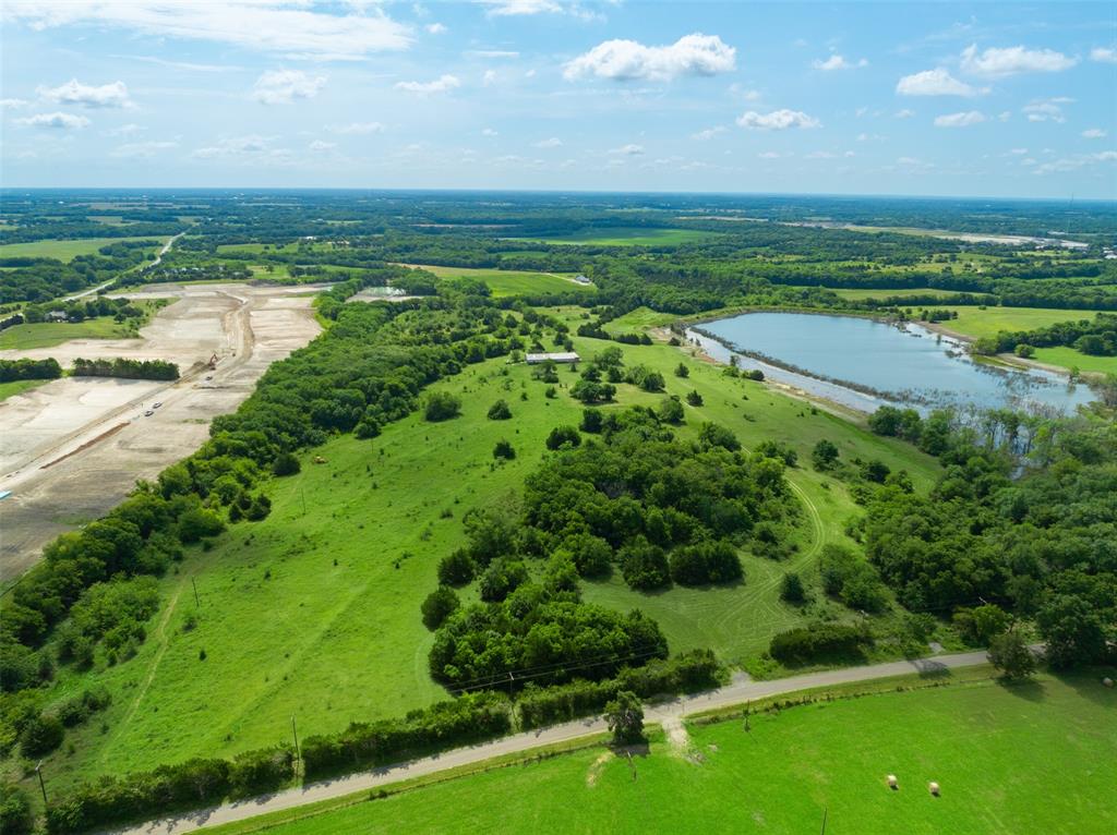 318 Cold Springs Road Van Alstyne, TX 75495 - Photo 14 of 17 a view of a city