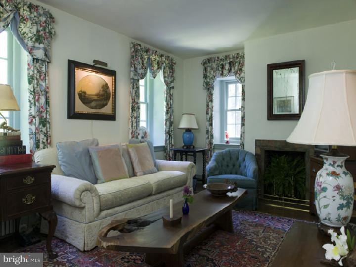 6775 Armitage Road New Hope, PA 18938 - Photo 8 of 24 Living Room