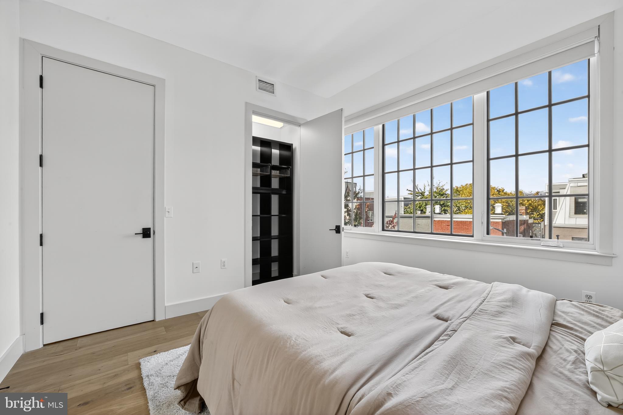 774 Girard Street Northwest, Unit 2W Washington, DC 20001 - Photo 13 of 22