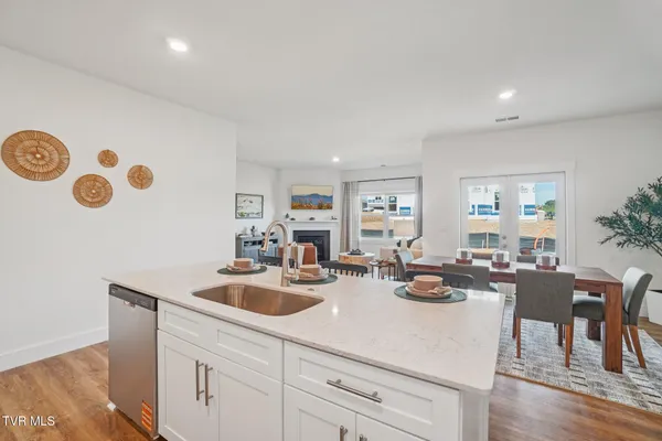 $362,375 | 206 Artist Avenue, Johnson City, TN 37615