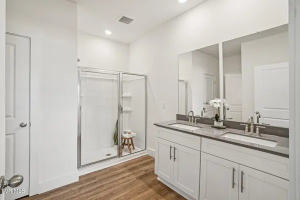 $360,375 | 206 Artist Avenue, Johnson City, TN 37615