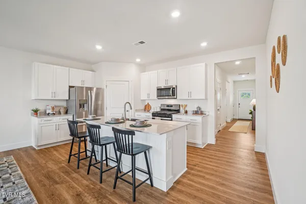 $362,375 | 206 Artist Avenue, Johnson City, TN 37615