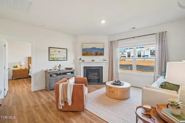 $362,375 | 206 Artist Avenue, Johnson City, TN 37615