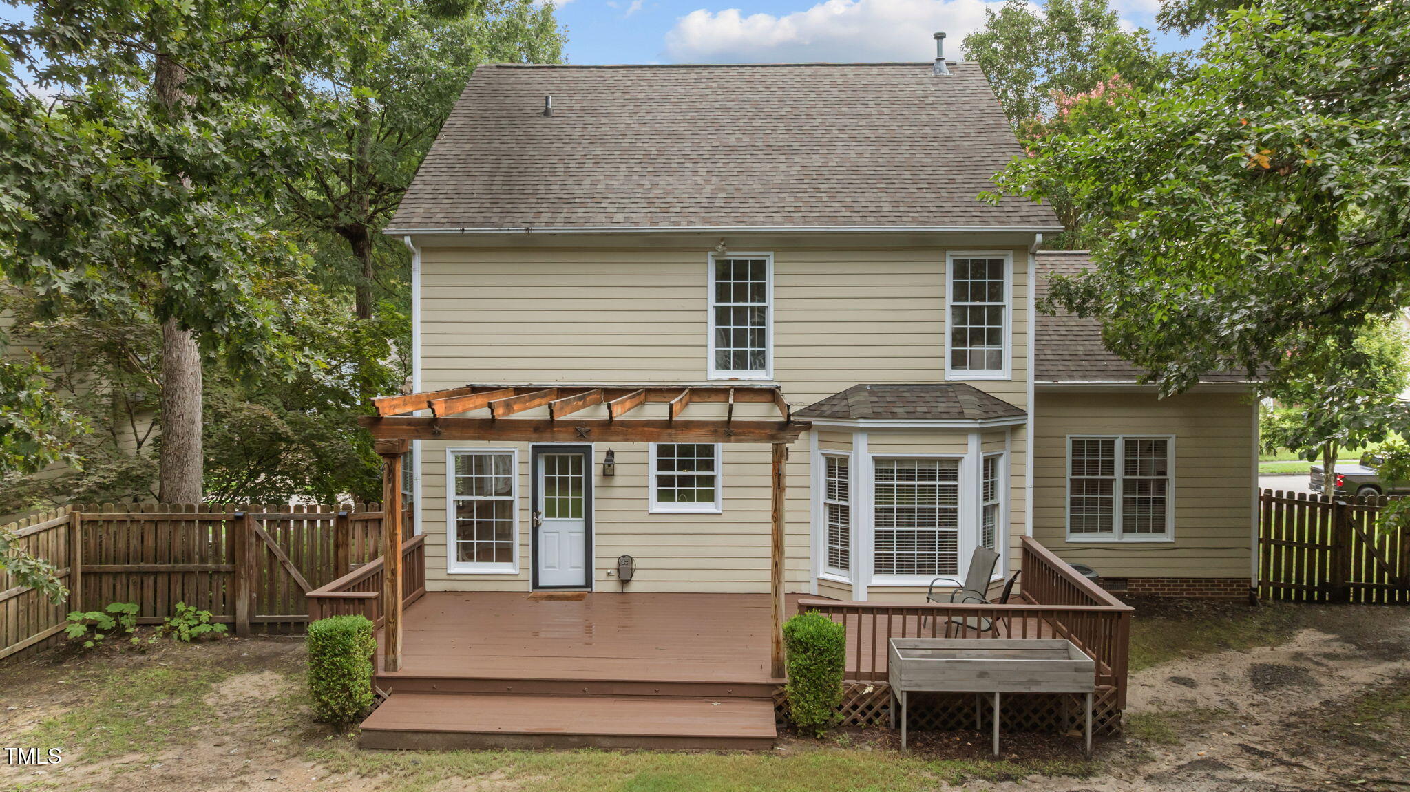 12005 North Exeter Way Raleigh, NC 27613 - Photo 27 of 38 Exterior