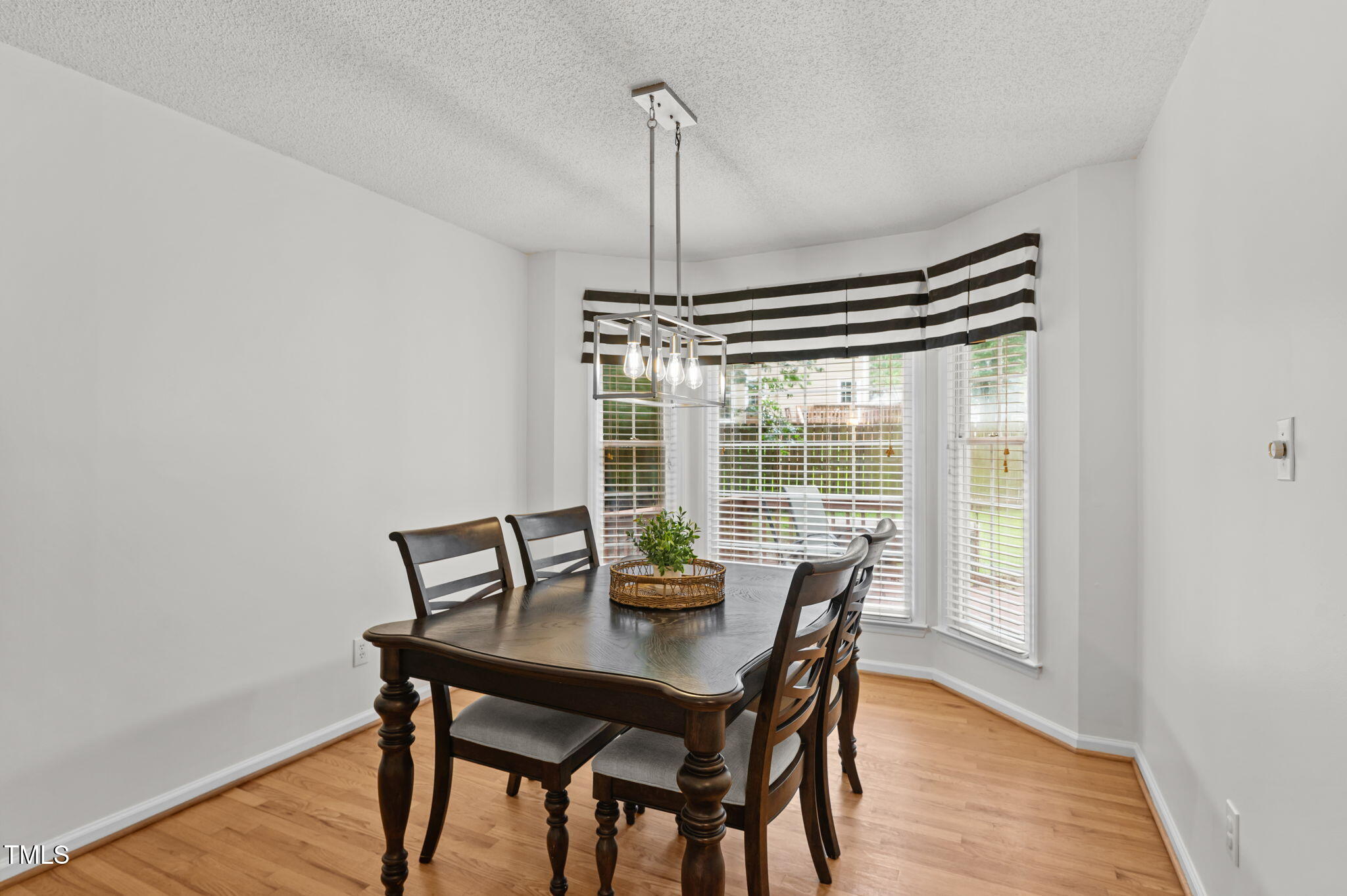 12005 North Exeter Way Raleigh, NC 27613 - Photo 7 of 38 Dining Room