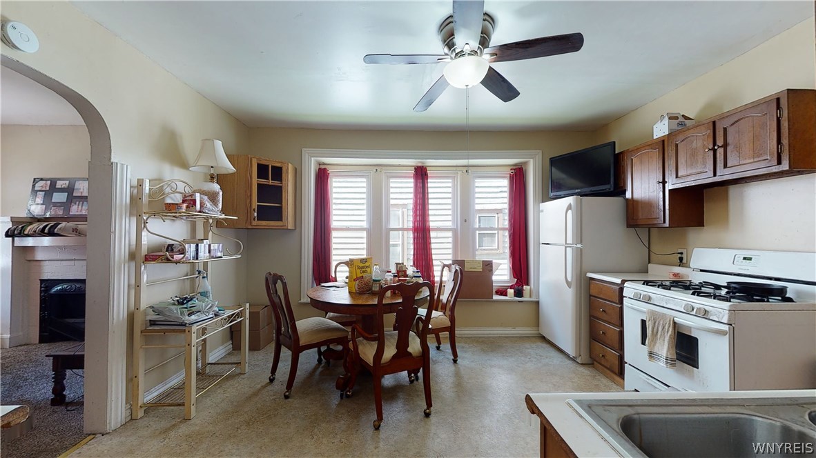 52 Locust Street Buffalo, NY 14204 - Photo 13 of 46