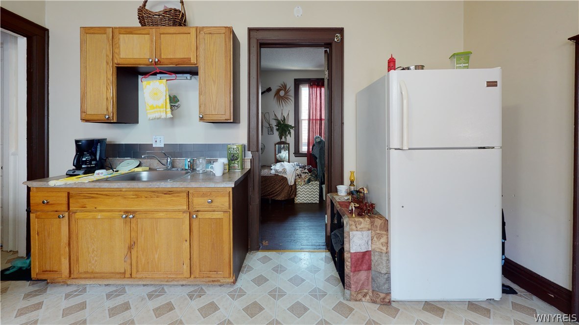 52 Locust Street Buffalo, NY 14204 - Photo 21 of 46