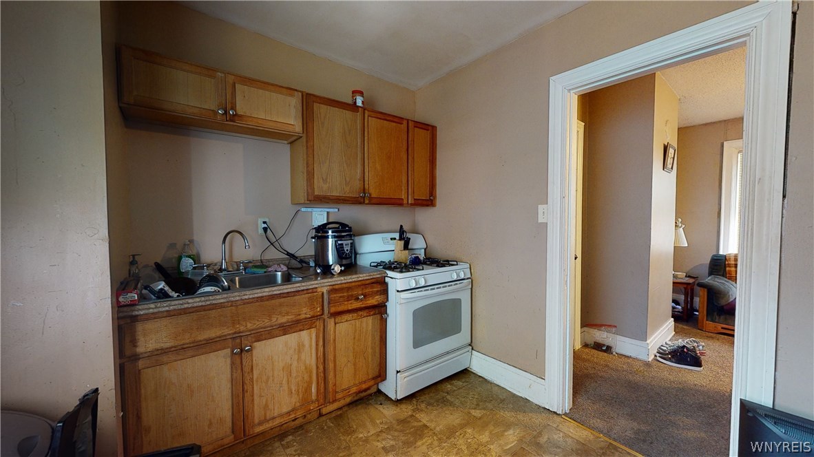 52 Locust Street Buffalo, NY 14204 - Photo 32 of 46