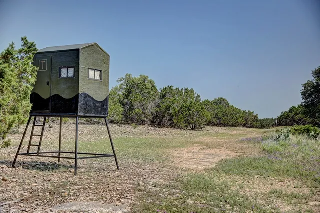 $1,350,000 | 419 Yellowstone Lane, Hunt, TX 78024