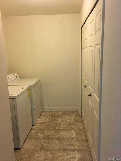 29603 Fox Run Circle Warren, MI 48092 - Photo 27 of 63