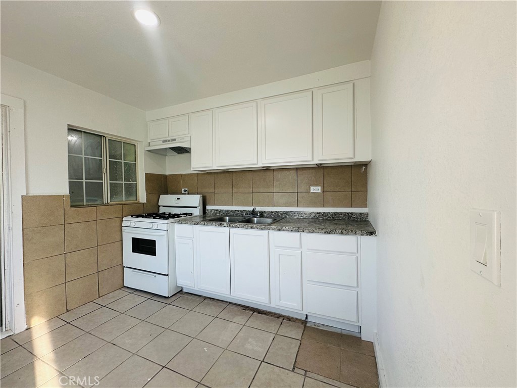 35007 Cedar Road Barstow, CA 92311 - Photo 7 of 29