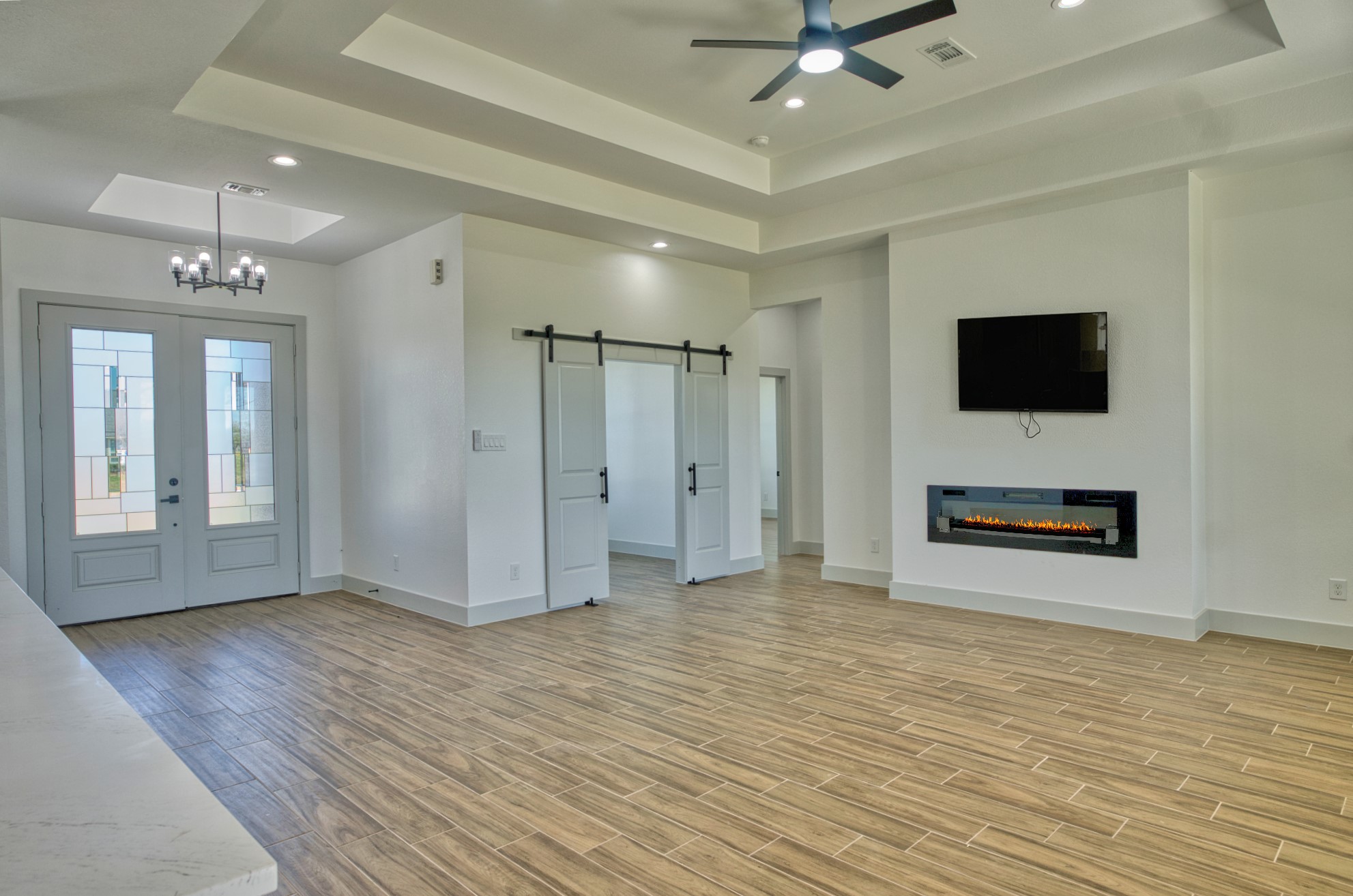 931 Buffalo Trail Angleton, TX 77515 - Photo 8 of 38