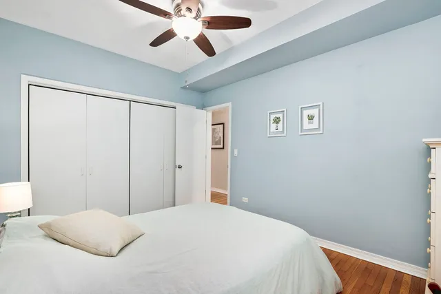 $575,000 | 4429 North Beacon Street, Unit 2N, Chicago, IL 60640