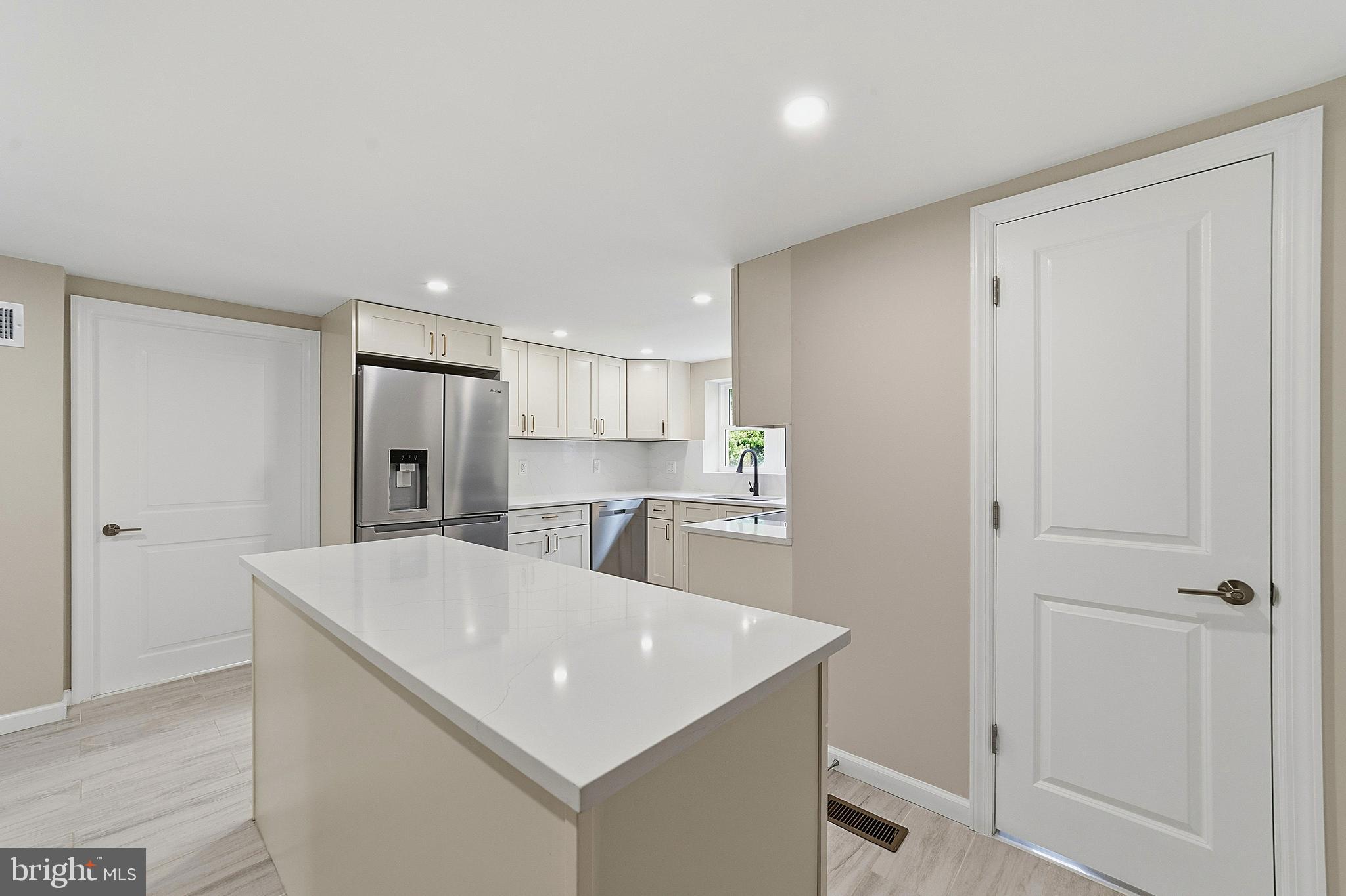 281 Friendship Road Cranbury, NJ 08512 - Photo 20 of 37