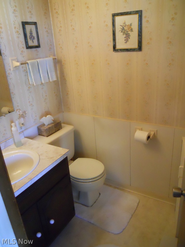 12836 Littleton Road Cleveland, OH 44125 - Photo 8 of 25