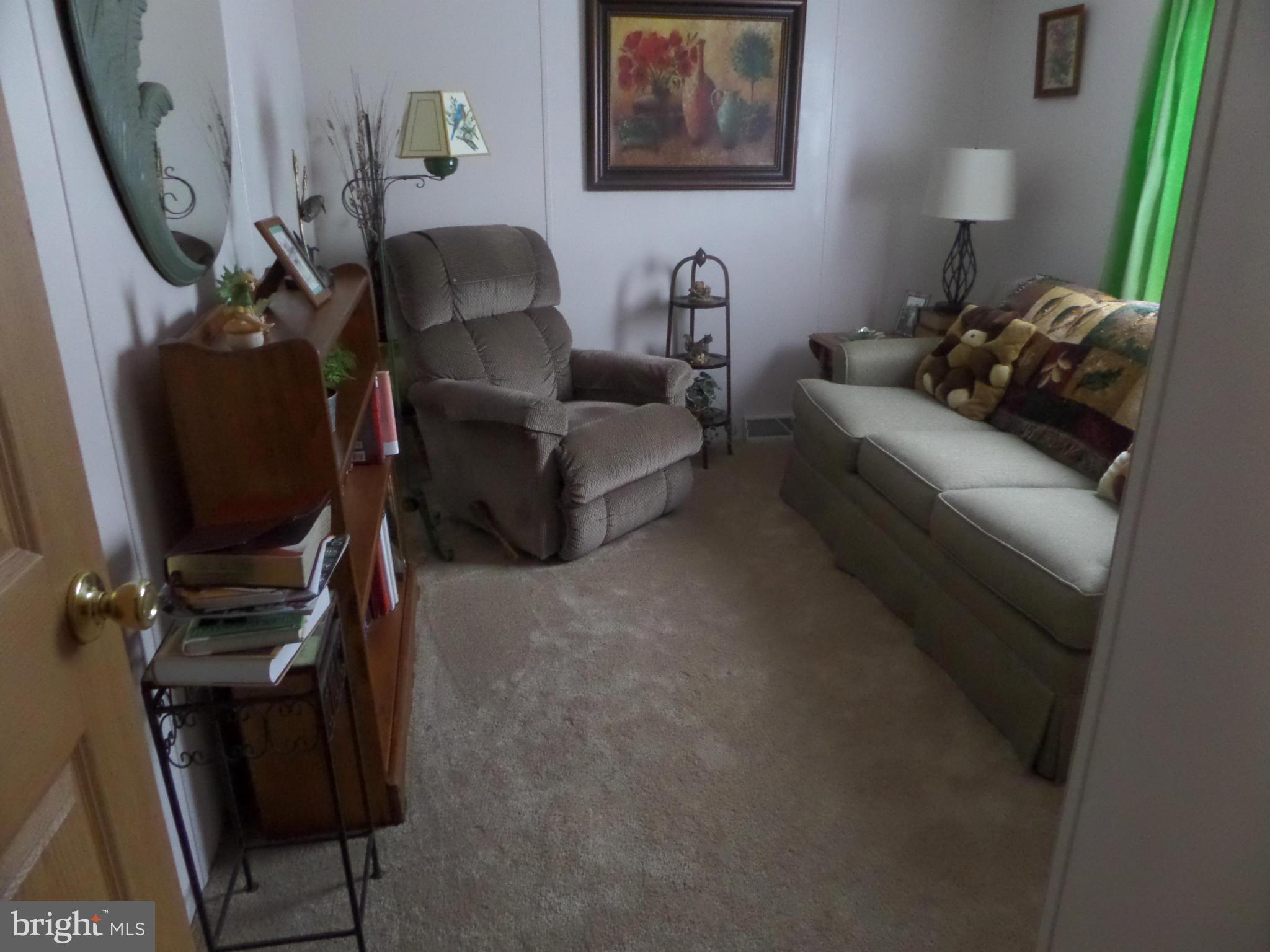 6540 Cabin Ridge Road Hurlock, MD 21643 - Photo 8 of 14 Living Room