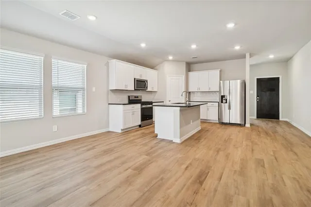 $2,200 | 802 Edgehurst Drive, McKinney, TX 75071