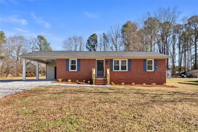 $219,000 | 112 Camelot Drive, Belton, SC 29627