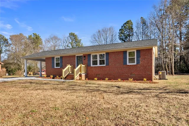 $219,000 | 112 Camelot Drive, Belton, SC 29627