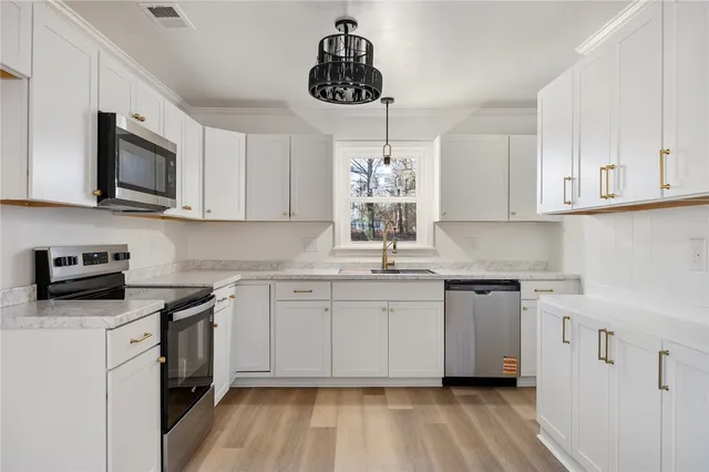 $219,000 | 112 Camelot Drive, Belton, SC 29627