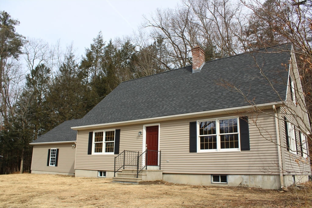 59 Strowbridge Road Northfield, MA 01360 - Photo 3 of 26 a backyard of a house