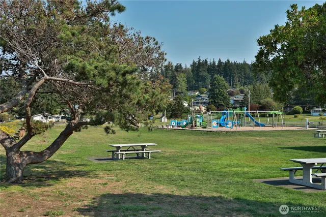 $637,800 | 1278 Dunlap Drive, Freeland, WA 98249