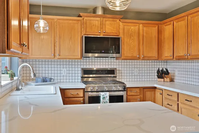 $637,800 | 1278 Dunlap Drive, Freeland, WA 98249