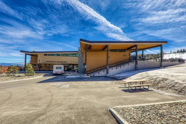 $365,000 | 11569 Snowpeak Way, Unit 651, Truckee, CA 96161