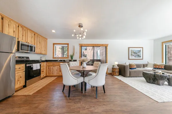 $365,000 | 11569 Snowpeak Way, Unit 651, Truckee, CA 96161