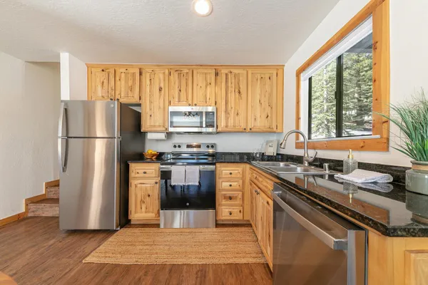 $365,000 | 11569 Snowpeak Way, Unit 651, Truckee, CA 96161