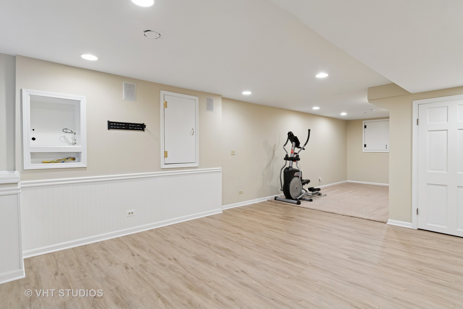 2124 Wicklow Road Naperville, IL 60564 - Photo 27 of 35 a view of a room with gym equipment