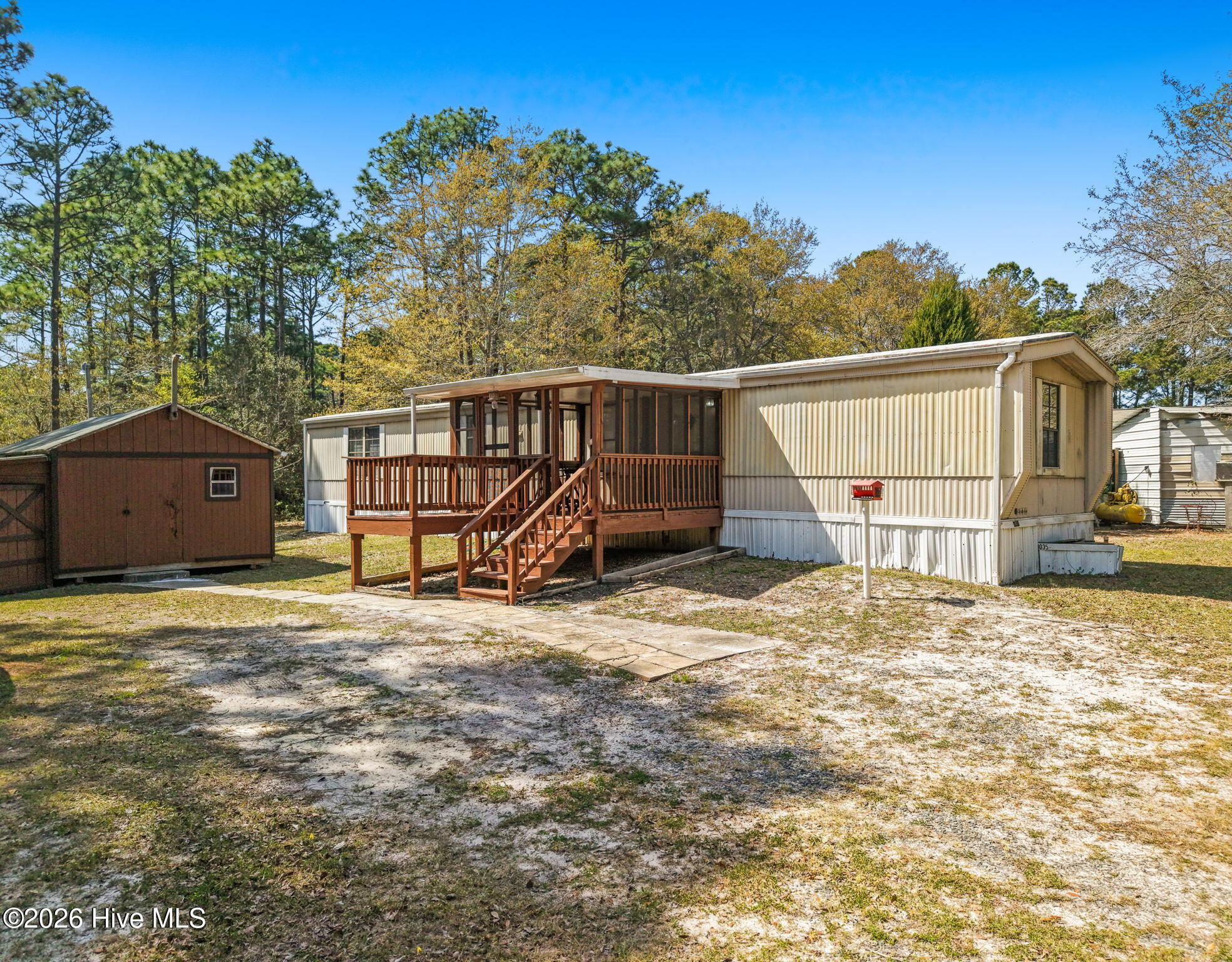 1035 Cockleshell Drive Southwest Supply, NC 28462 - Photo 1 of 39 1-web-or-mls-cammediallc.com (4 of 36)