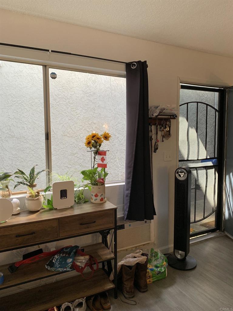 742 A Street, Unit 15 Ramona, CA 92065 - Photo 2 of 18 Living room - previous use