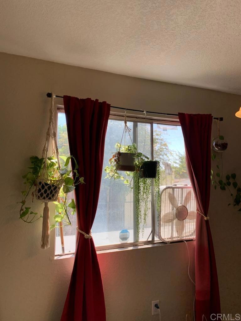 742 A Street, Unit 15 Ramona, CA 92065 - Photo 3 of 19 Kitchen window with - CROSS breeze...( Previous use )