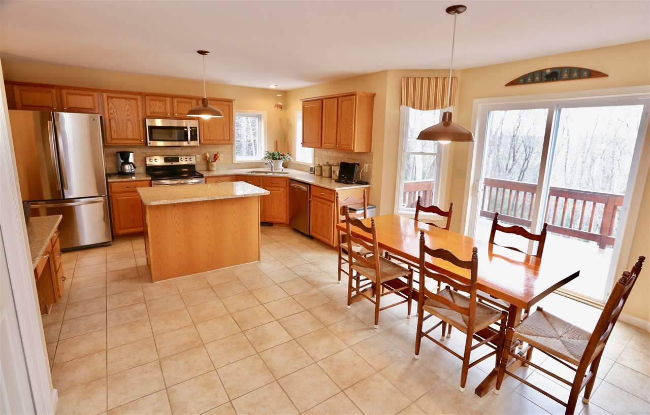 48 Tyler Drive Goffstown, NH 03045 - Photo 11 of 37