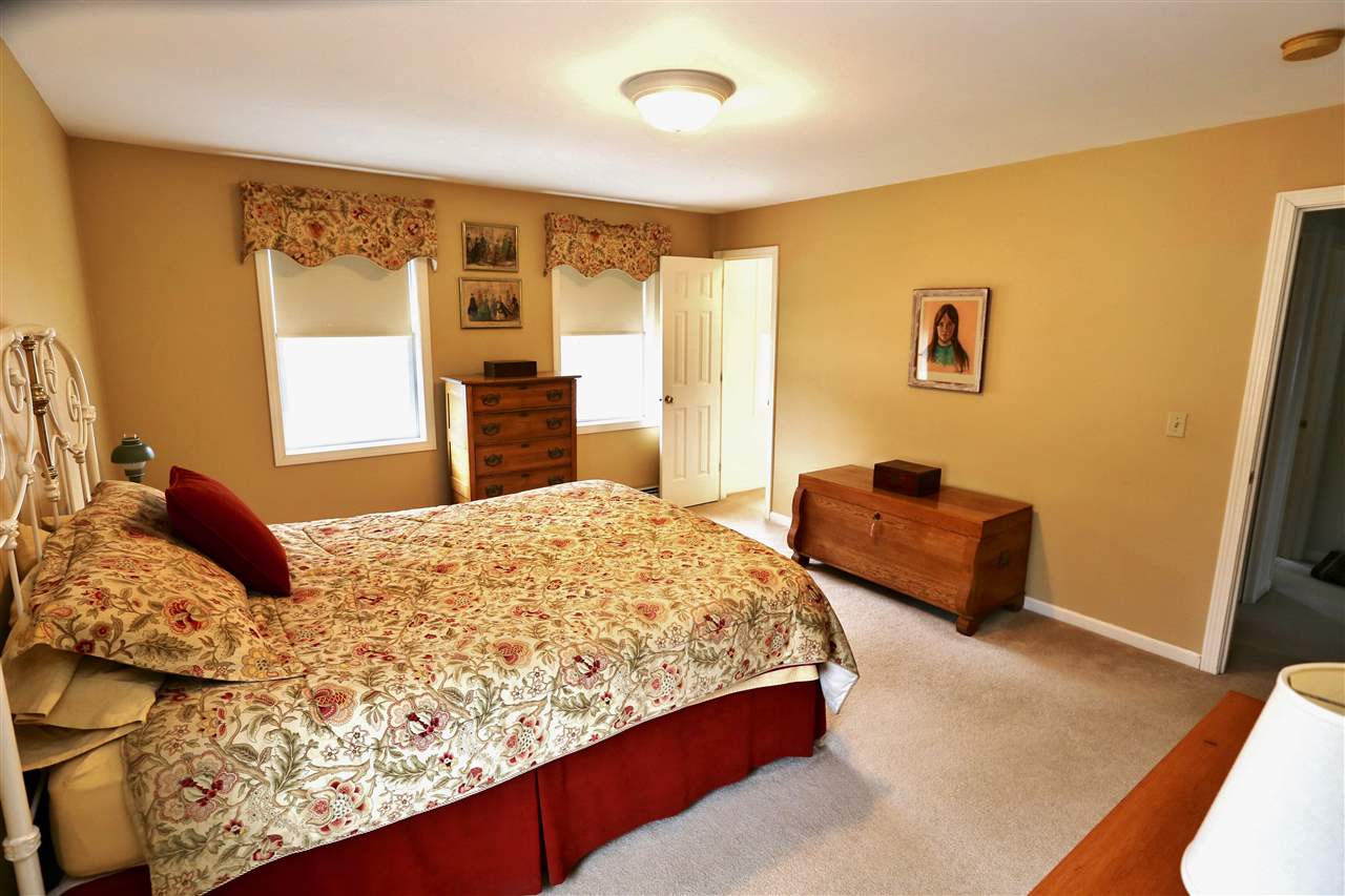 48 Tyler Drive Goffstown, NH 03045 - Photo 19 of 37