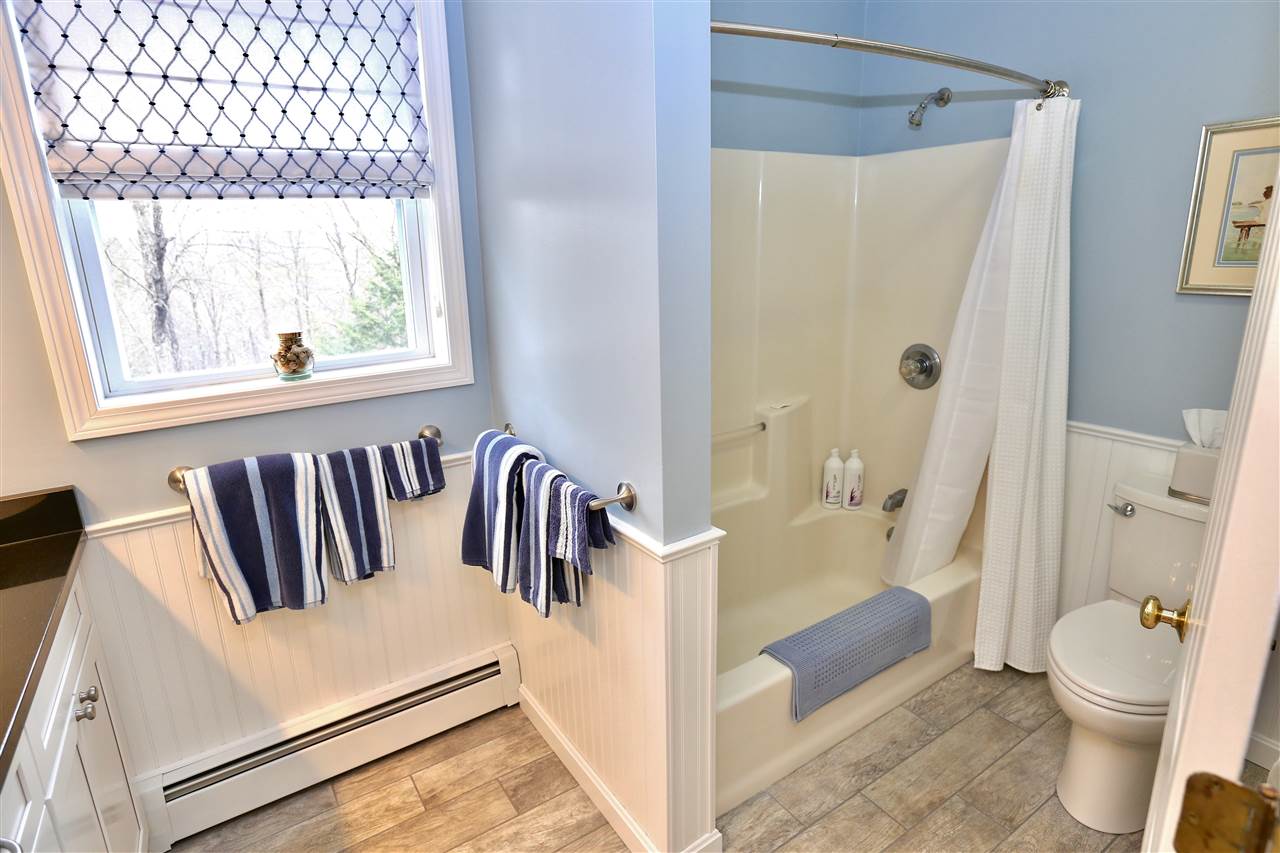 48 Tyler Drive Goffstown, NH 03045 - Photo 21 of 37