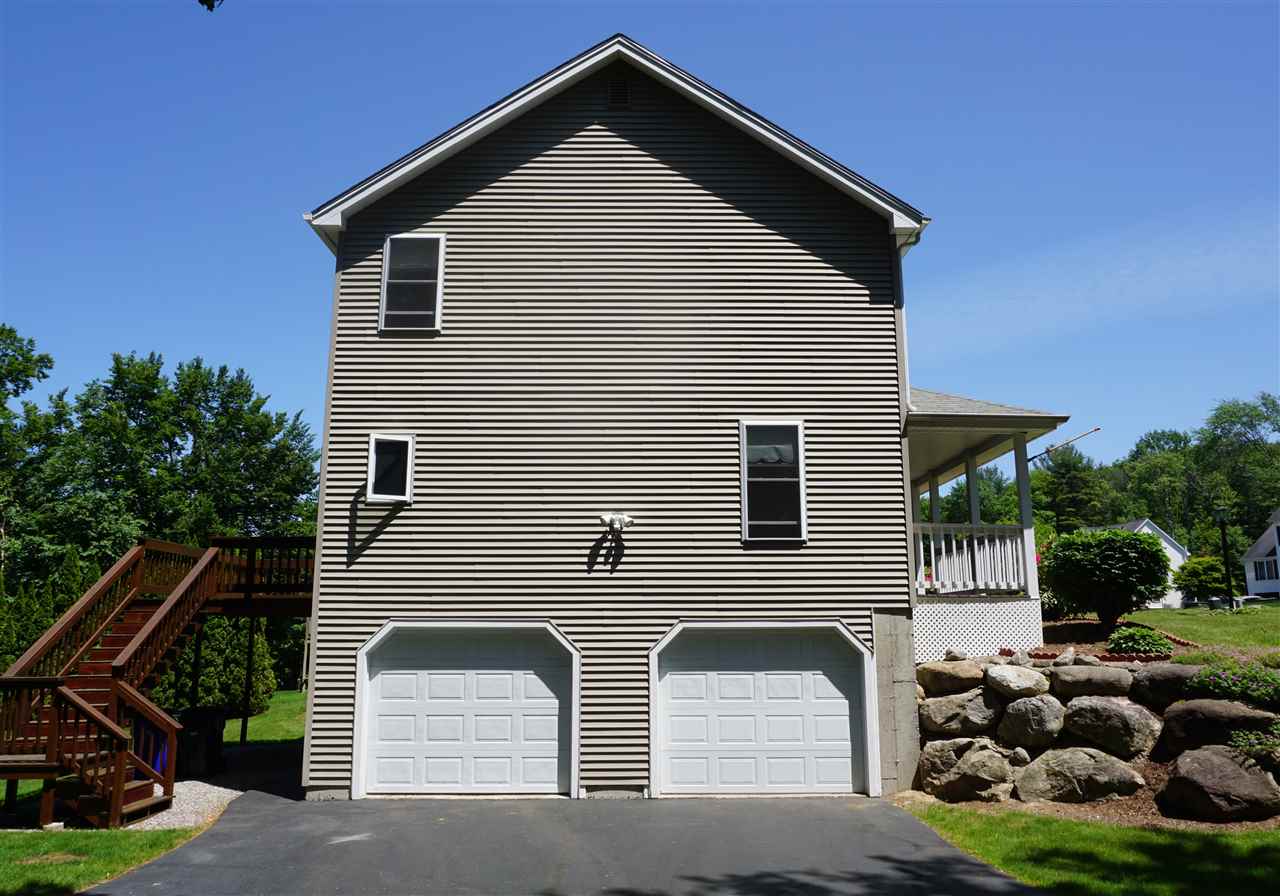 48 Tyler Drive Goffstown, NH 03045 - Photo 4 of 37
