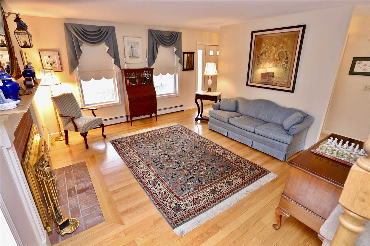 48 Tyler Drive Goffstown, NH 03045 - Photo 6 of 37