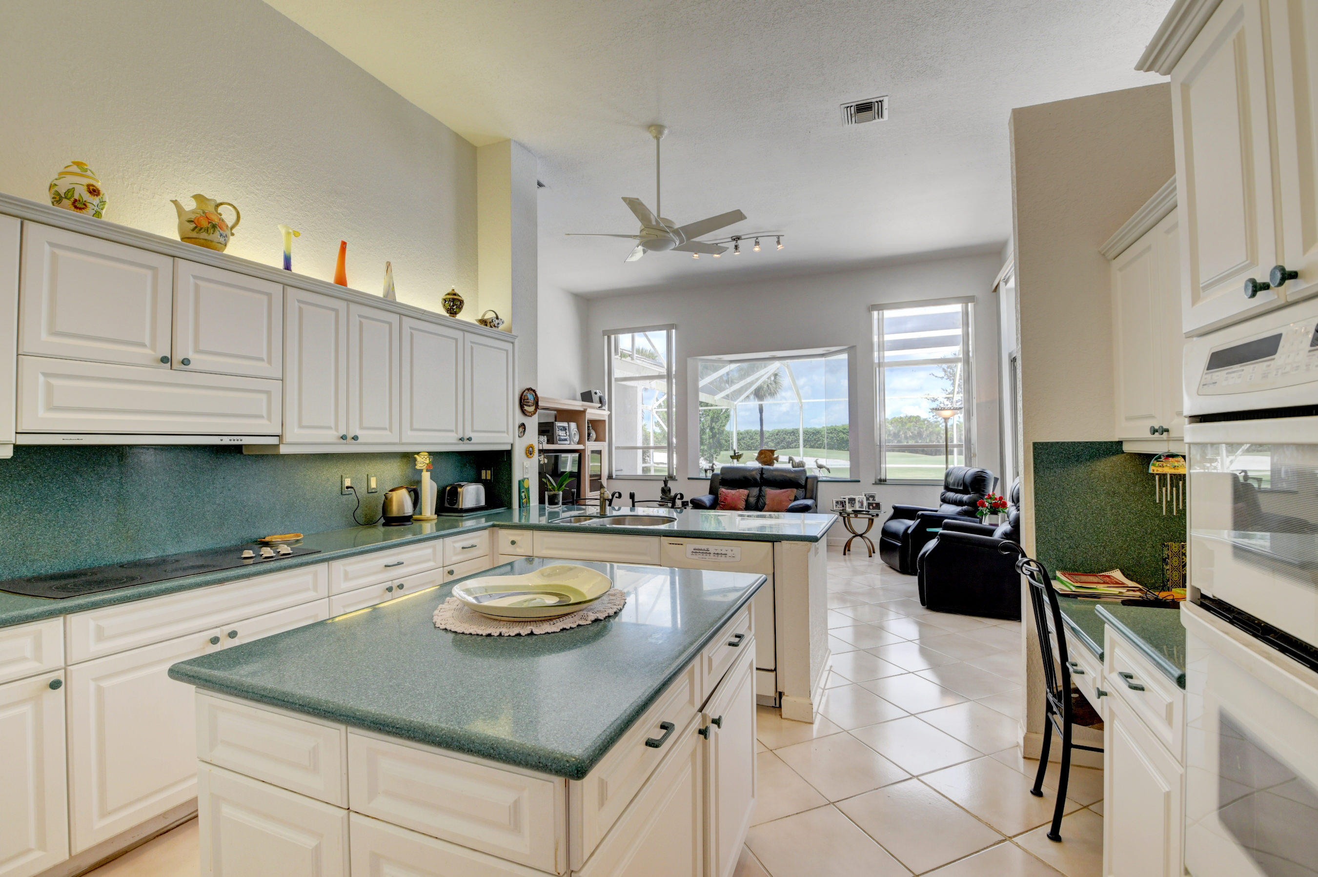 10494 Stonebridge Boulevard Boca Raton, FL 33498 - Photo 18 of 43 DSC_3521_2_3_4_5