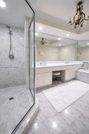 $4,700 | 16400 Collins Avenue, Unit 442, Sunny Isles Beach, FL 33160