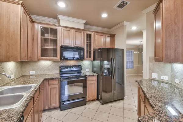 $2,500 | 1135 Glenwood Canyon Lane, Houston, TX 77077