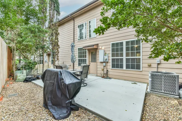 $2,500 | 1135 Glenwood Canyon Lane, Houston, TX 77077